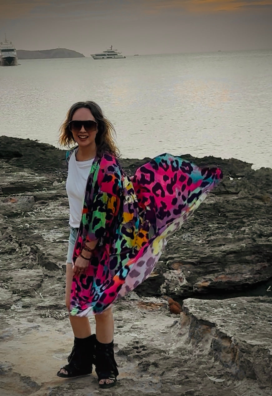 SUMMER SALE: Hippie Kimono mit buntem Leo-Muster