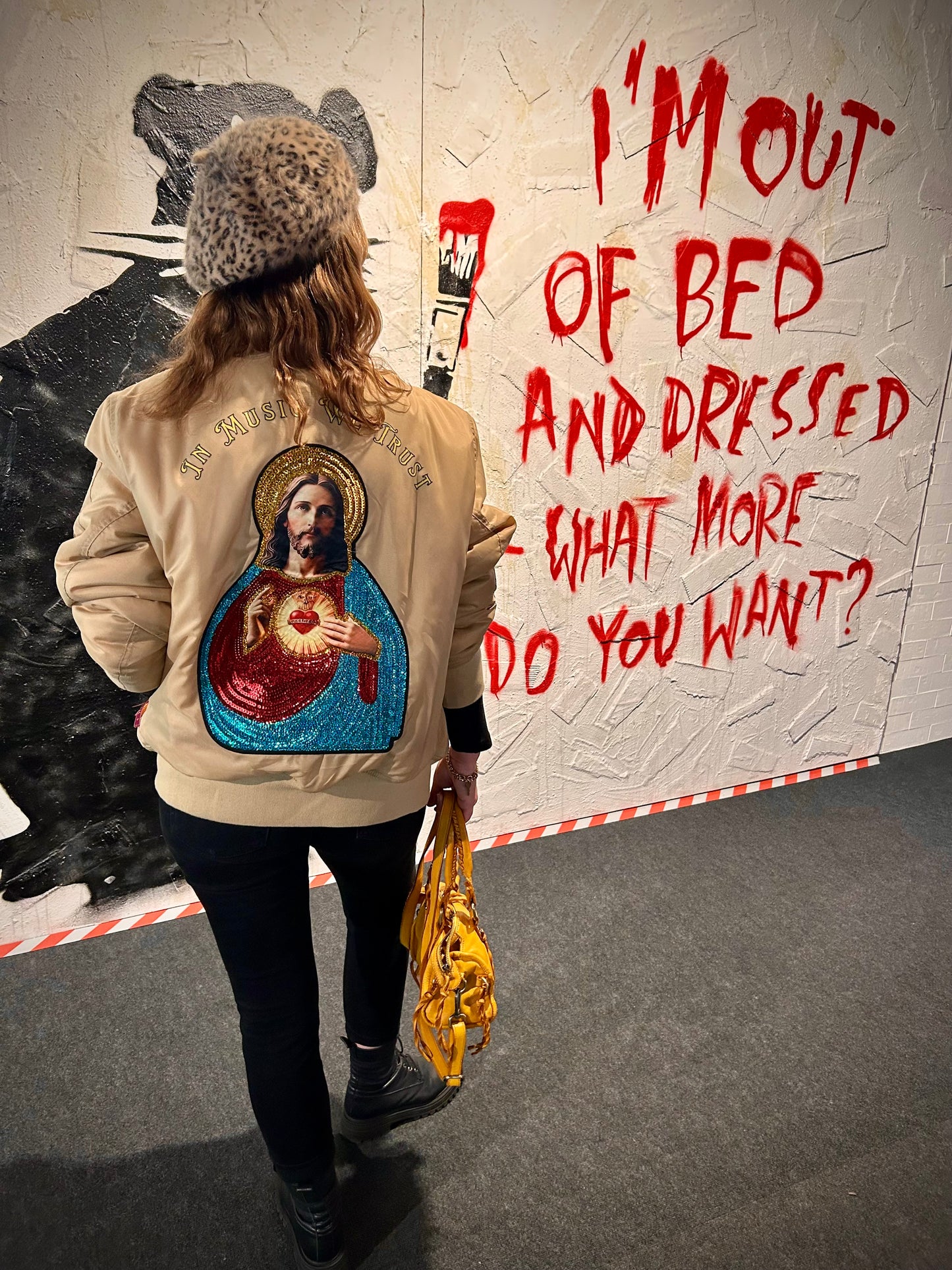 Bomberjacke „In Music We Trust“ – Handmade veredelt