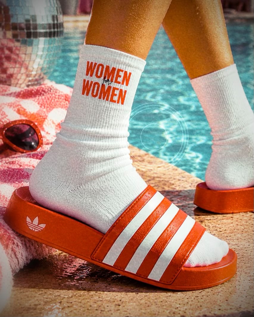Women for Women Statement-Socken