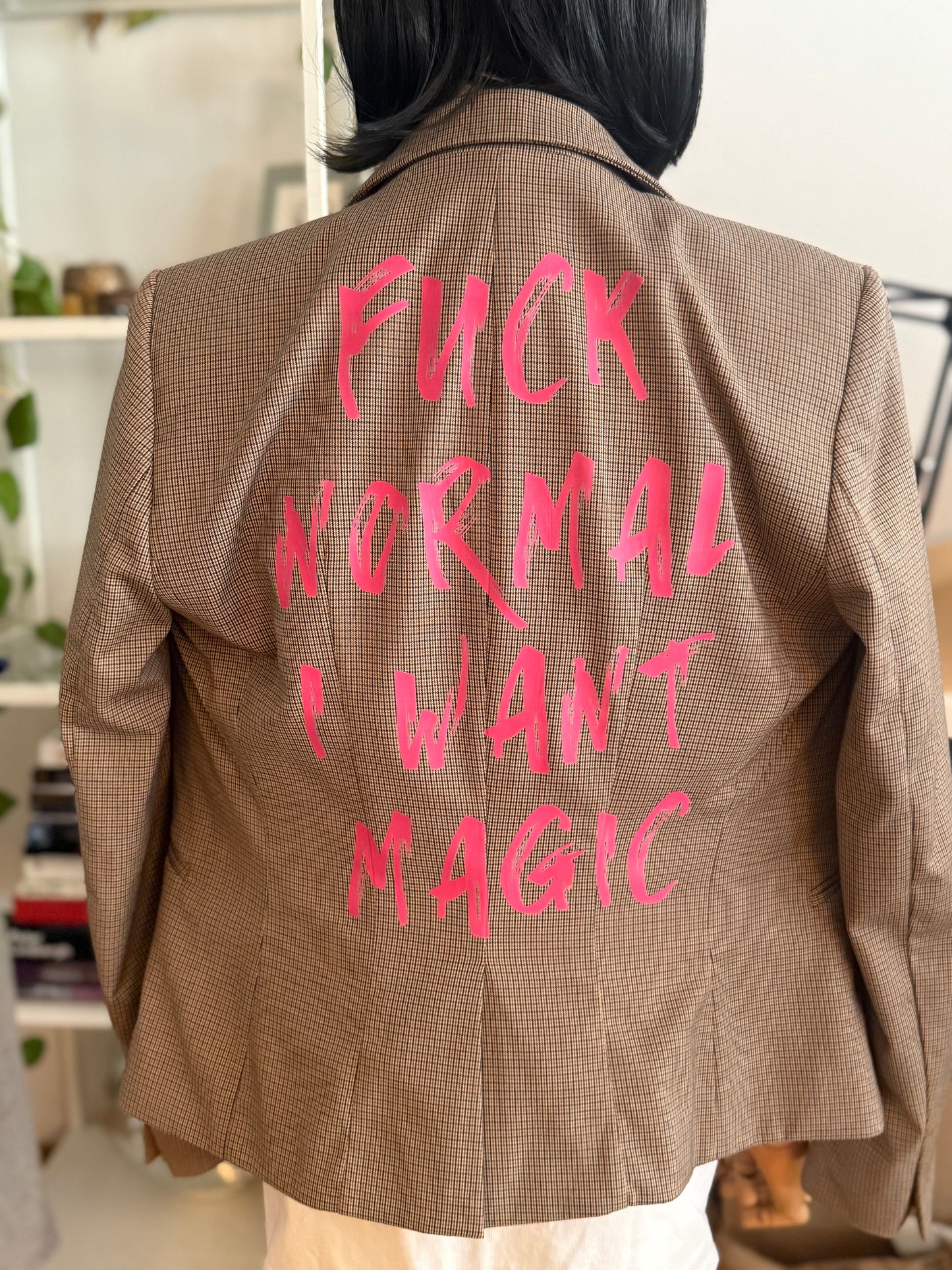 Vintage Karo-Blazer mit pinkem Druck