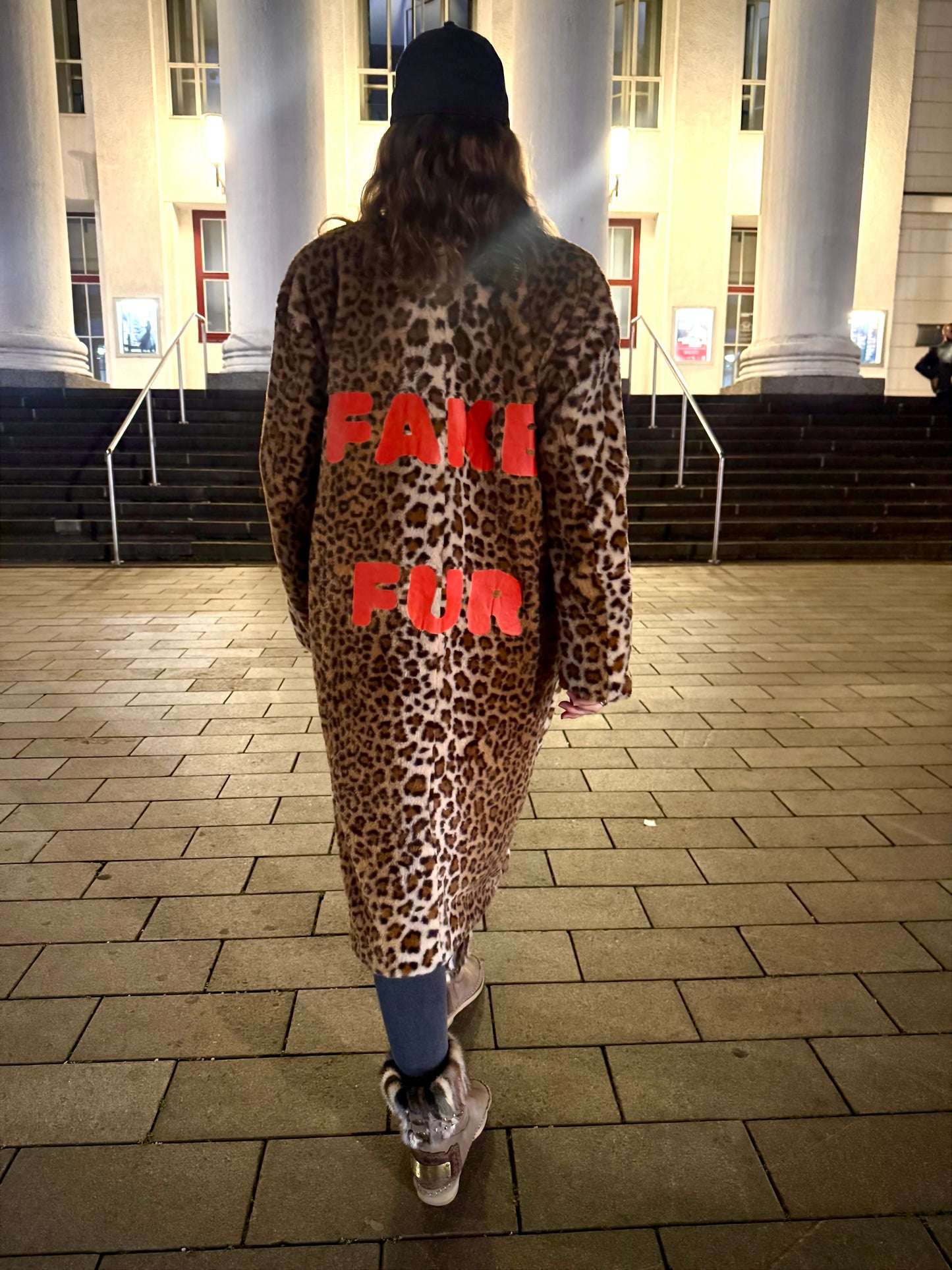 Vintage Fake-Fur Mantel – Leo 🐆 Streetart Edition ⚡️(Einzelstück)