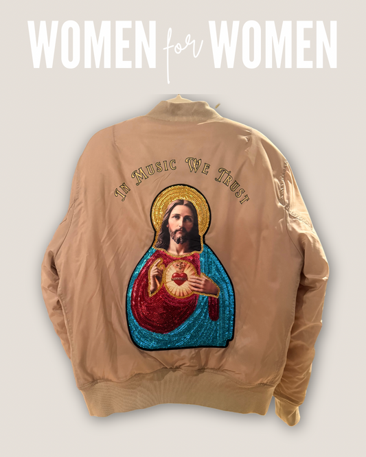 Bomberjacke „In Music We Trust“ – Handmade veredelt