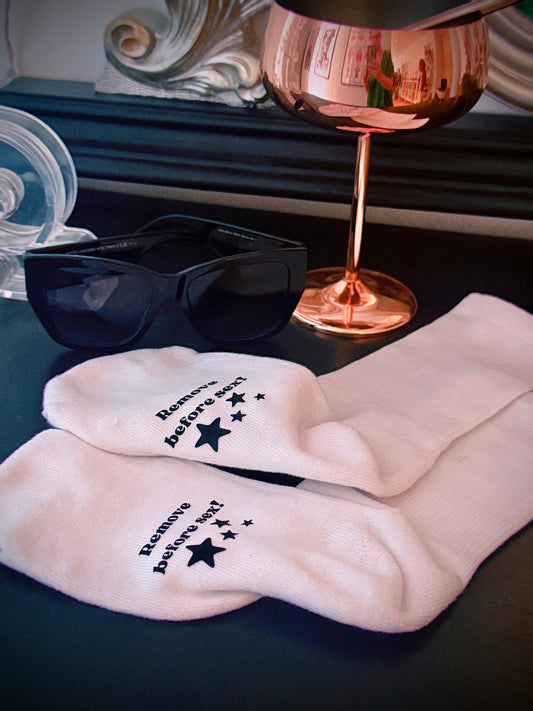 Statement Socken „Remove before sex!“