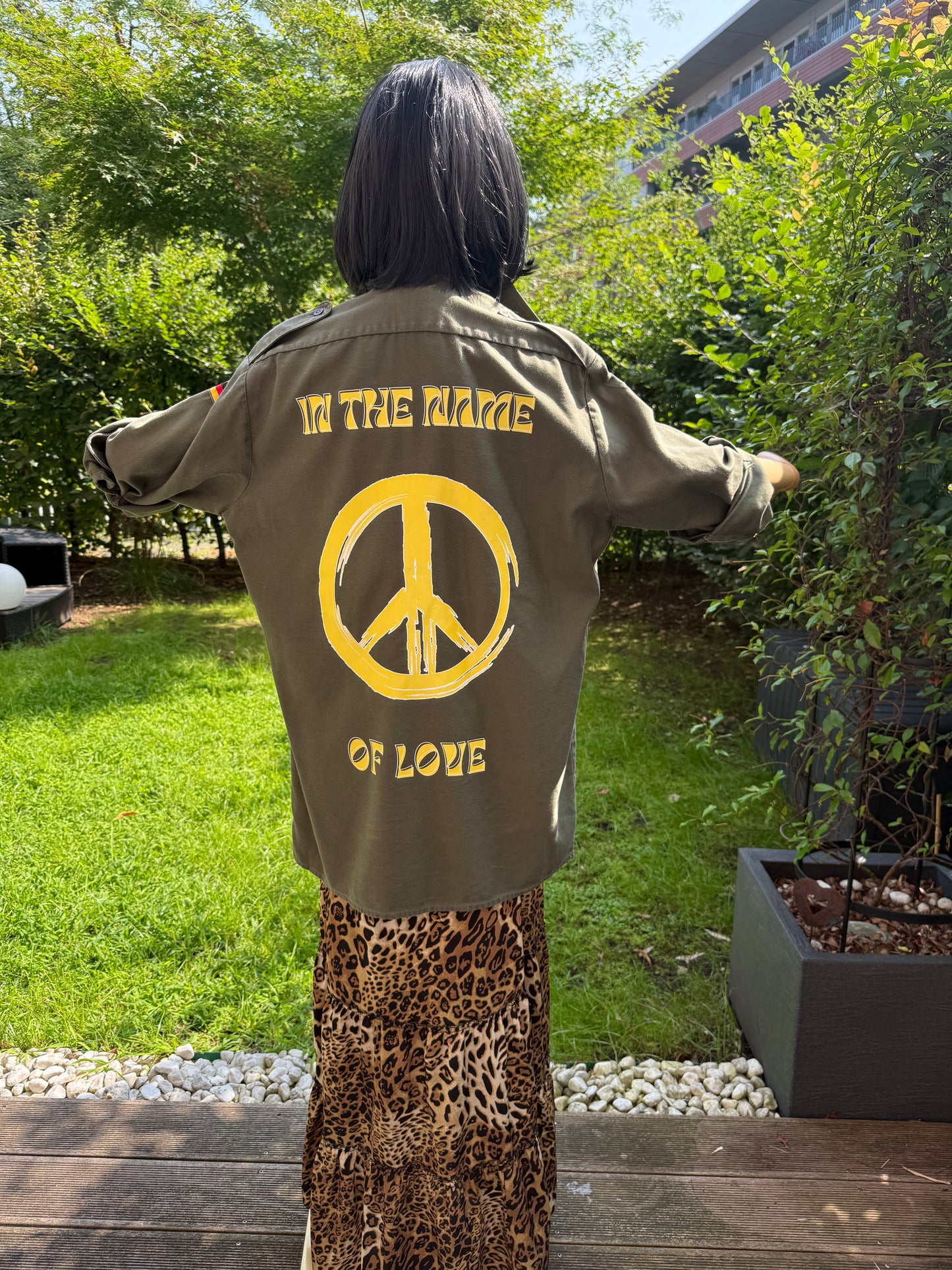 „In The Name Of Love“ Peace Shirt *Sale*