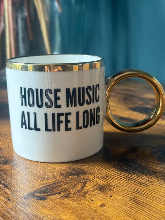„The House Edit“ weisser Kaffee- bzw. Teebecher mit goldenem Rand
